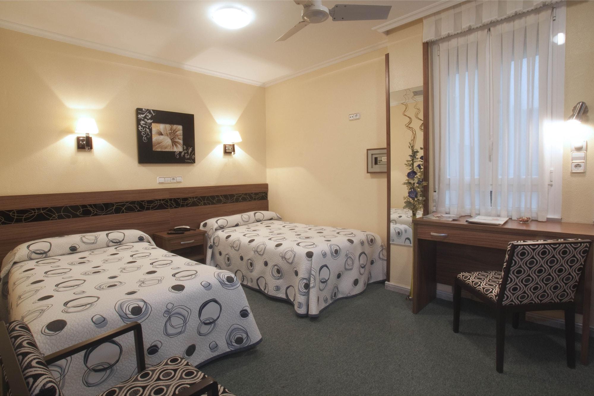 Hotel Castilla Gijón Esterno foto