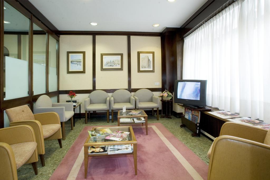 Hotel Castilla Gijón Esterno foto