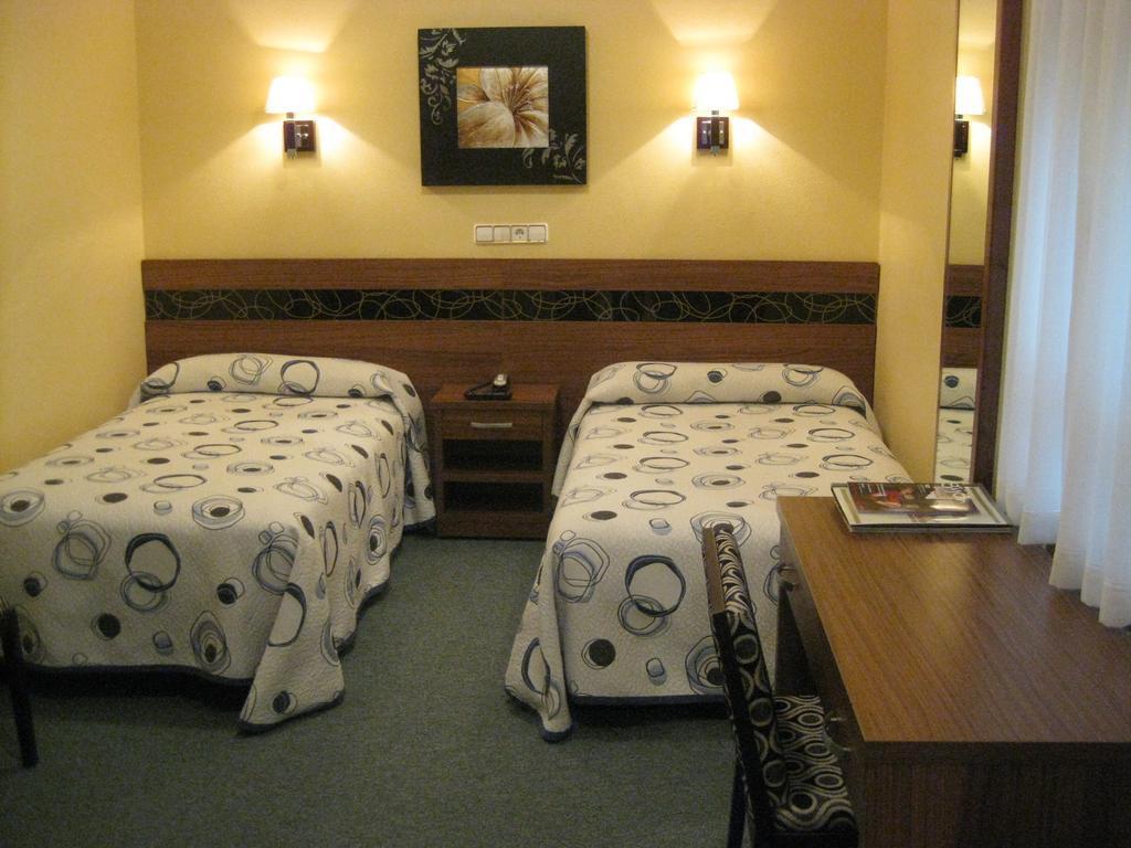 Hotel Castilla Gijón Esterno foto