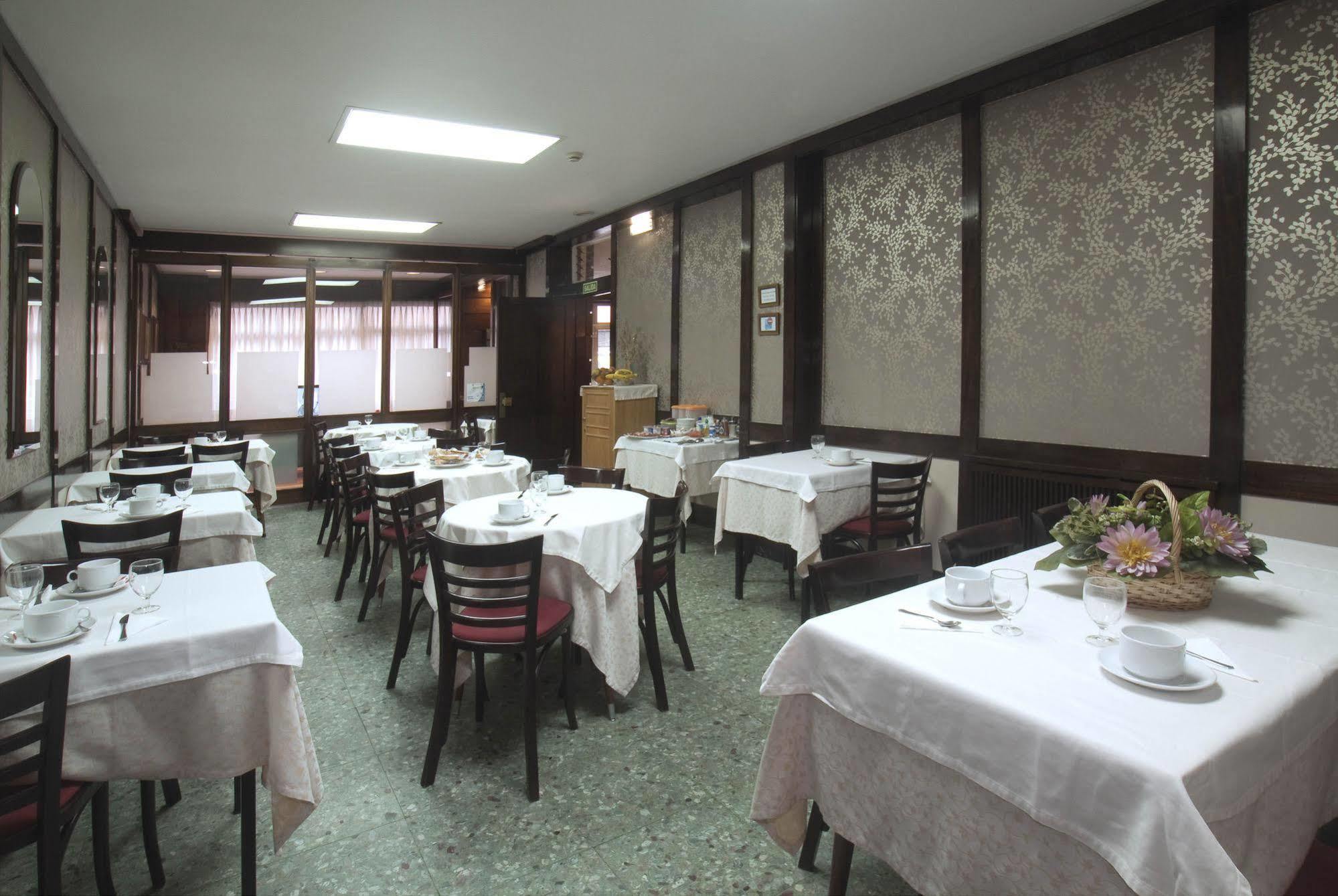 Hotel Castilla Gijón Esterno foto